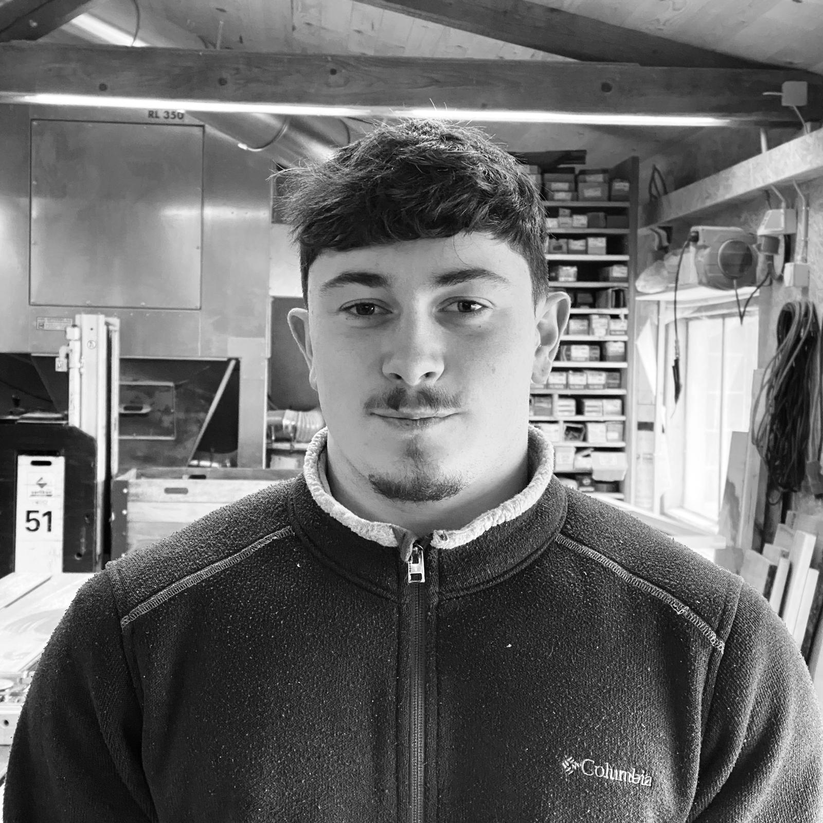 timeo-apprenti-menuisier-solutions-bois