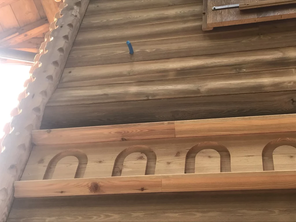 bardage en bois sculpte